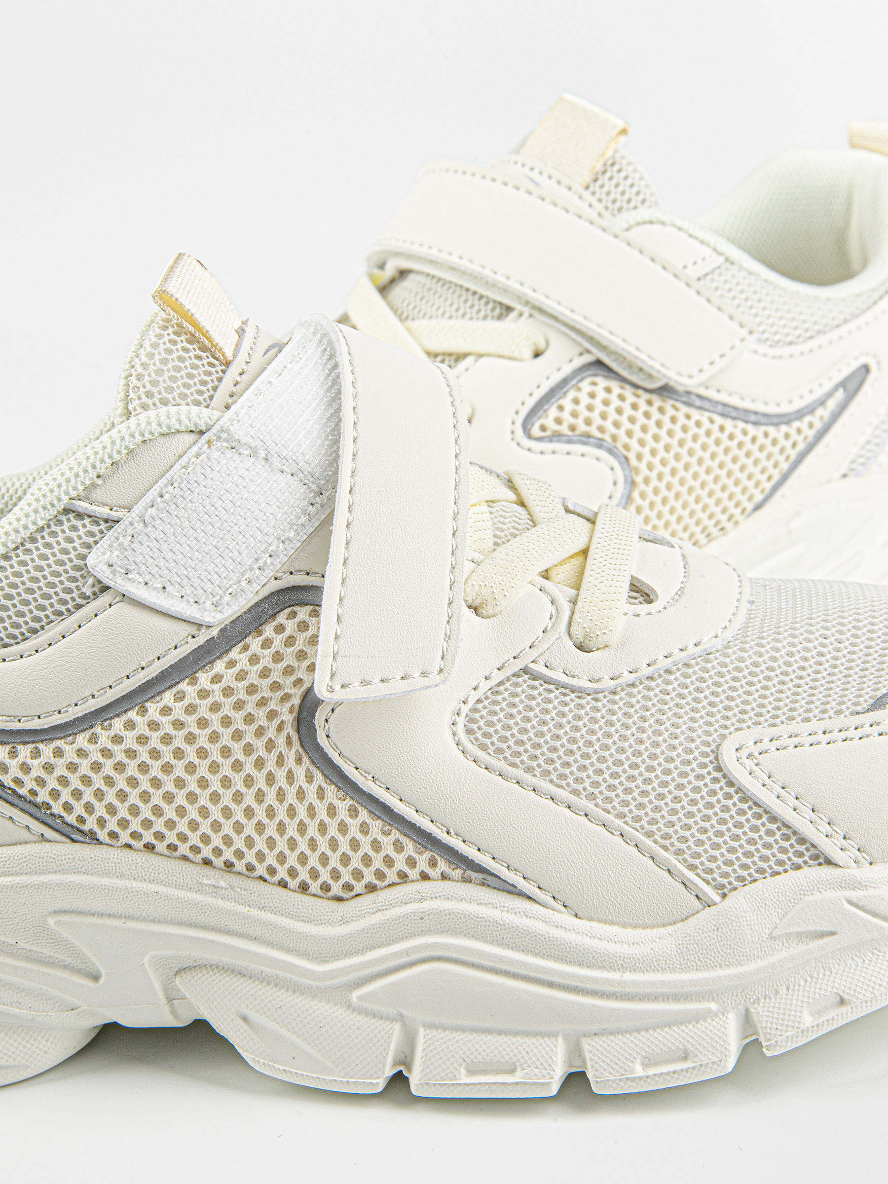 Кроссовки артикул:731259-1-9