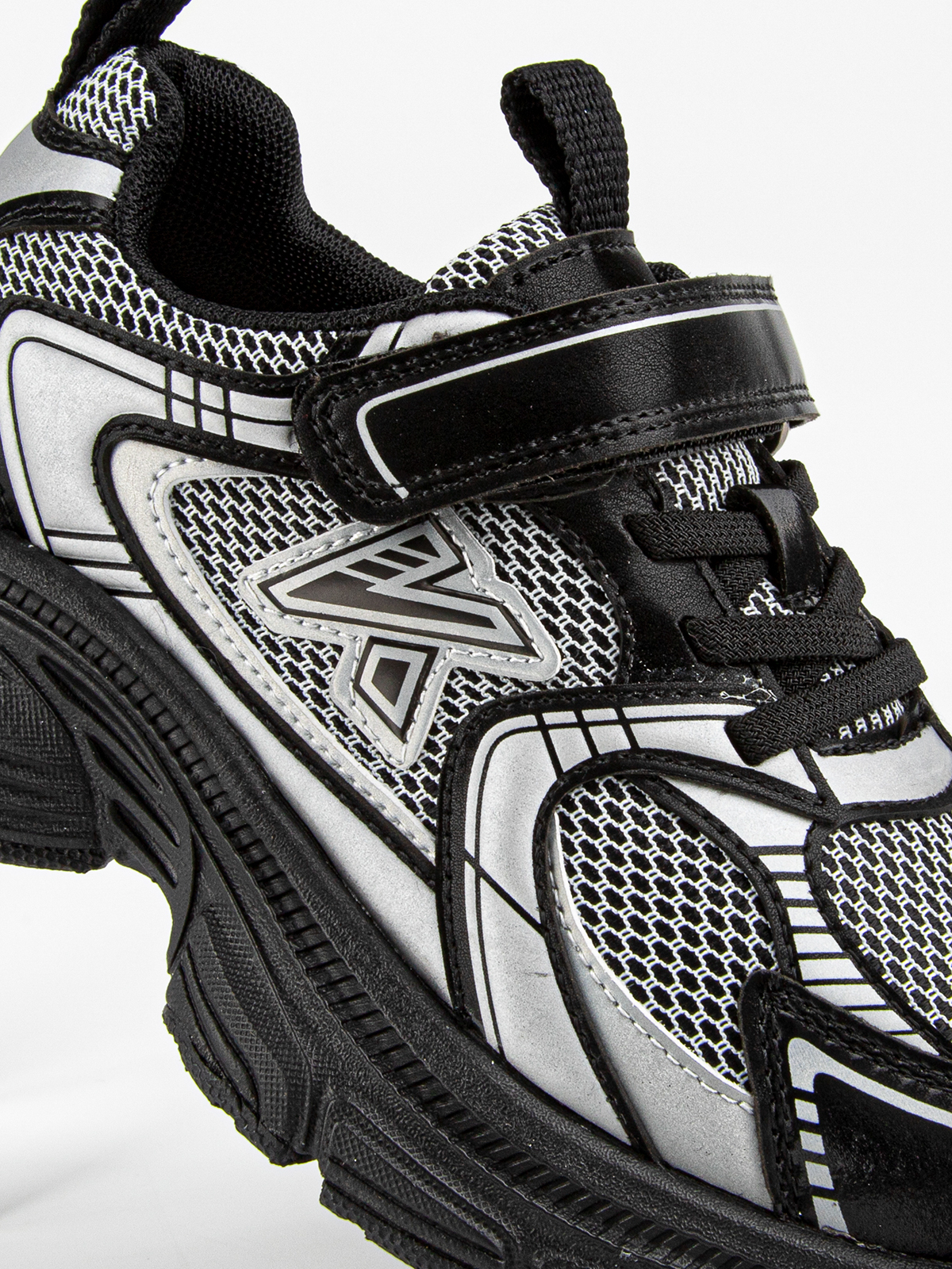 Кроссовки артикул:731124-20-3