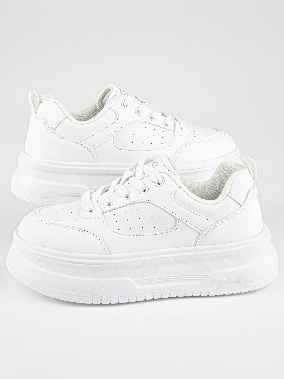 Кроссовки артикул:74858-10-4