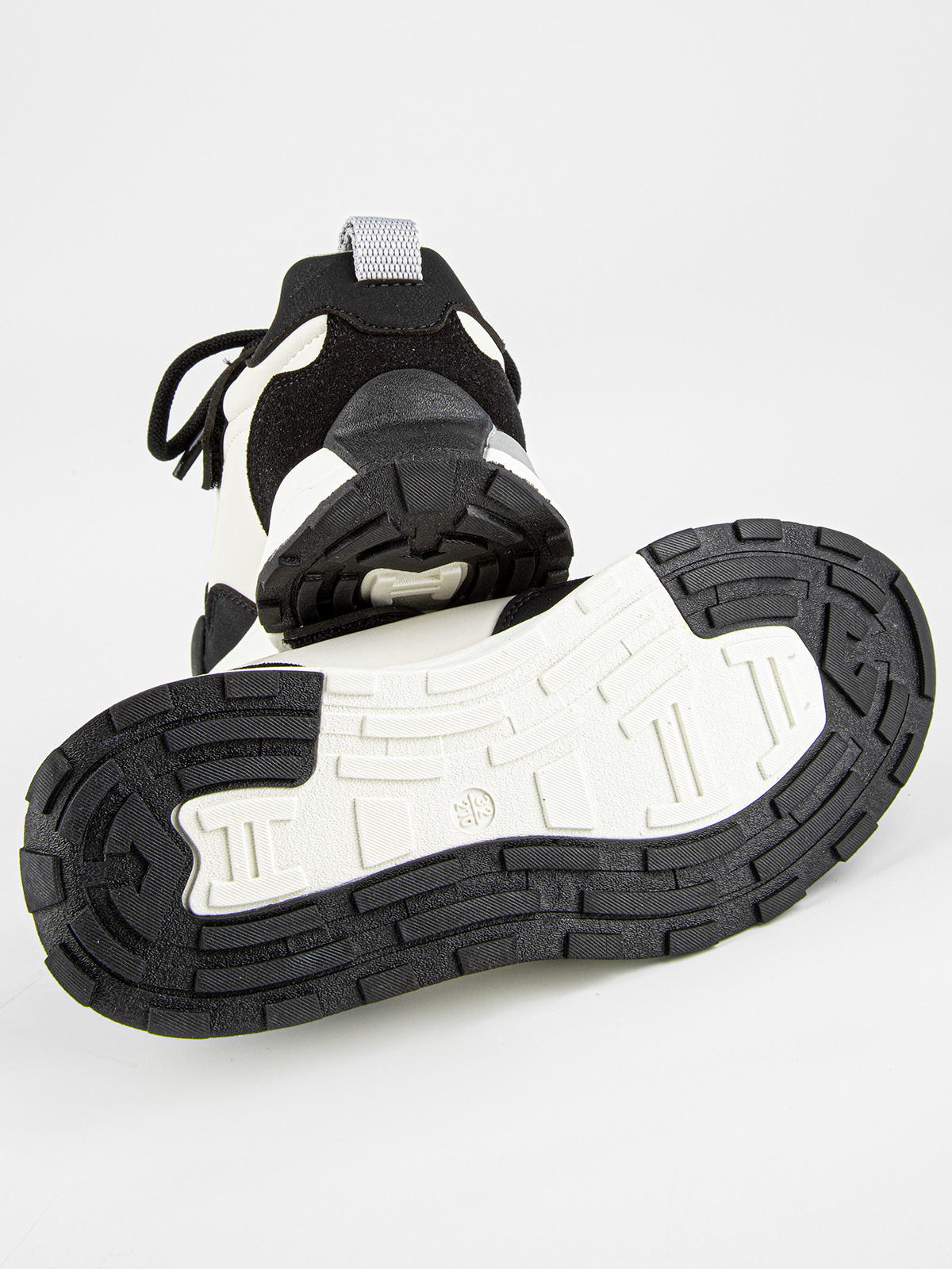 Кроссовки артикул:731218-1-5