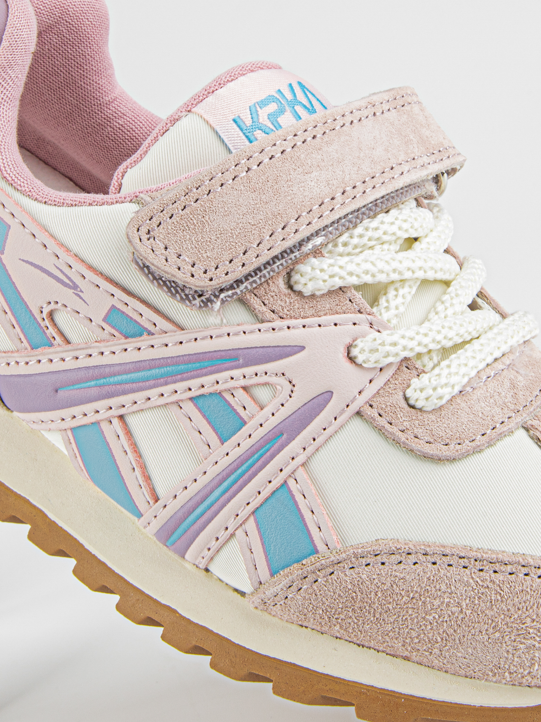 Кроссовки артикул:721197-1-3