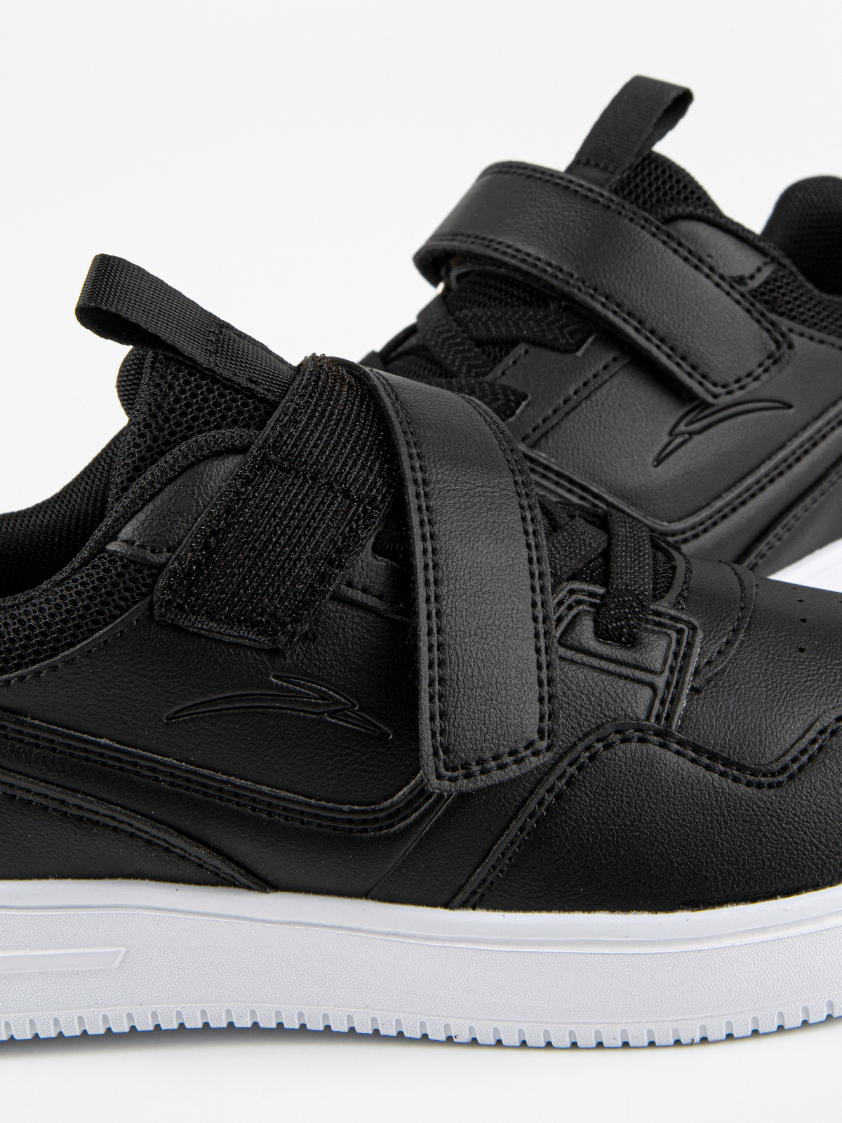 Кроссовки артикул:731140-10-9