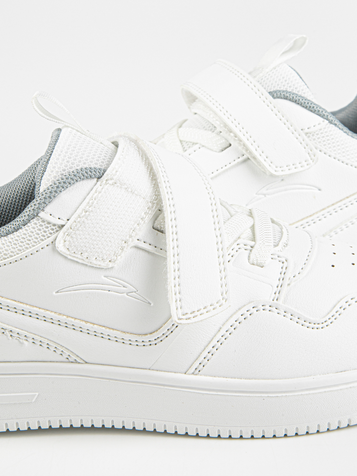 Кроссовки артикул:731140-20-9