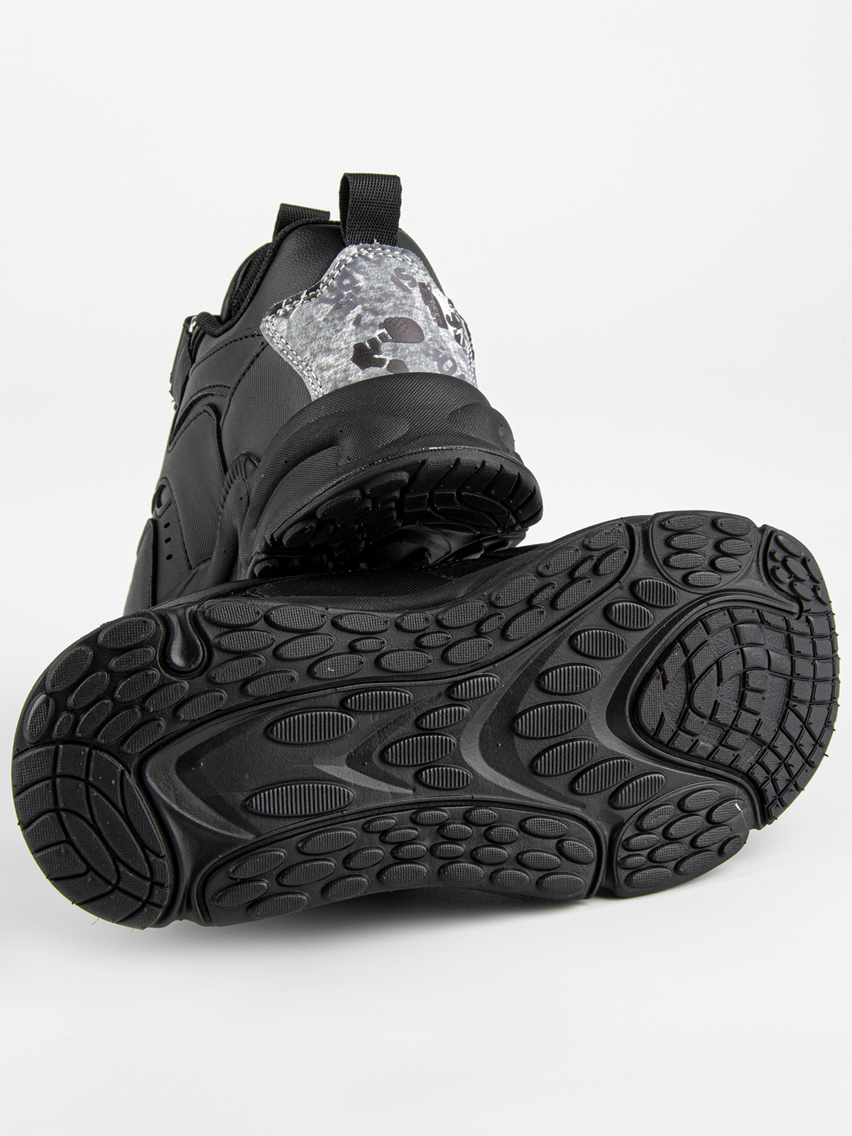 Кроссовки артикул:731090-40-5