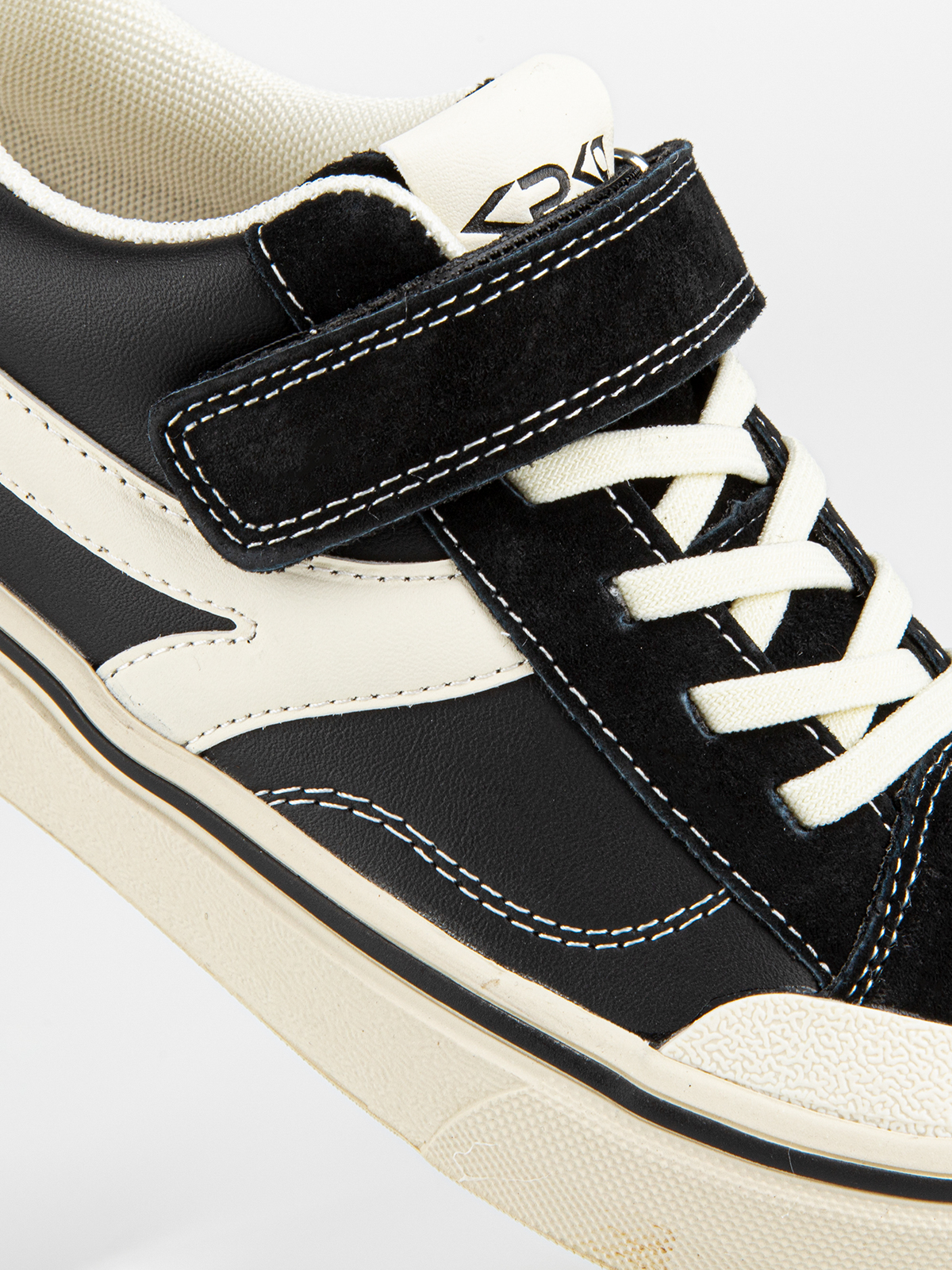 Кроссовки артикул:74906-1-3