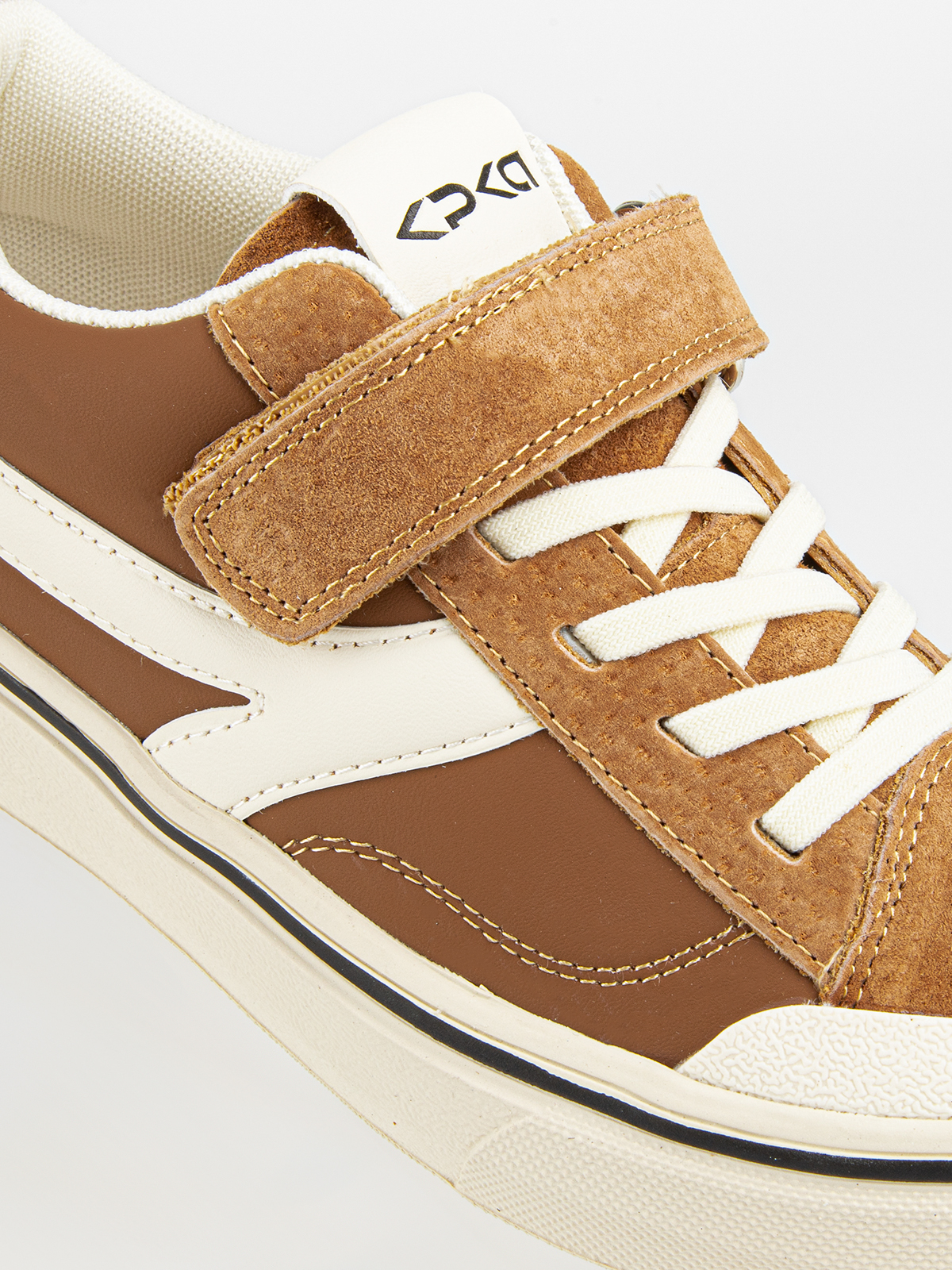 Кроссовки артикул:731212-2-3