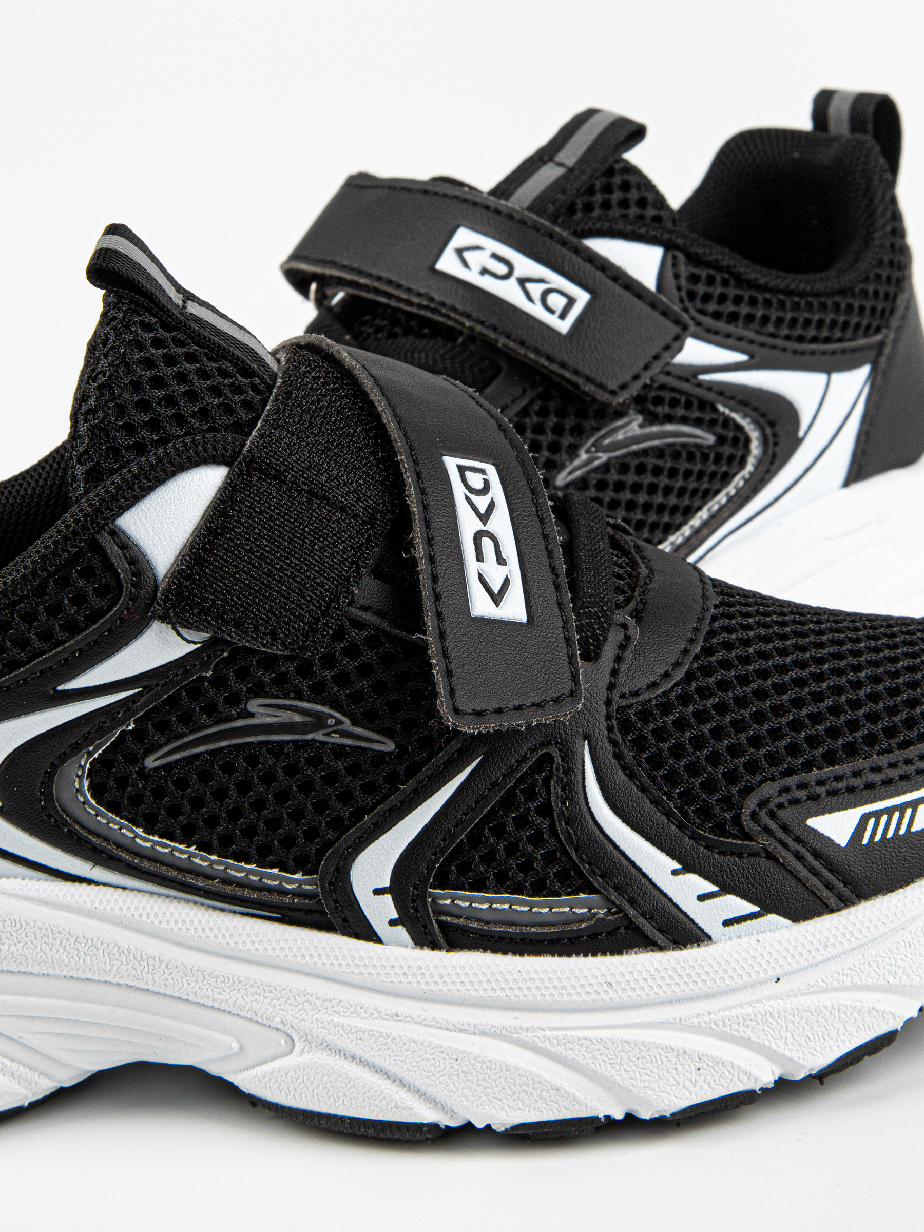 Кроссовки артикул:731245-2-9