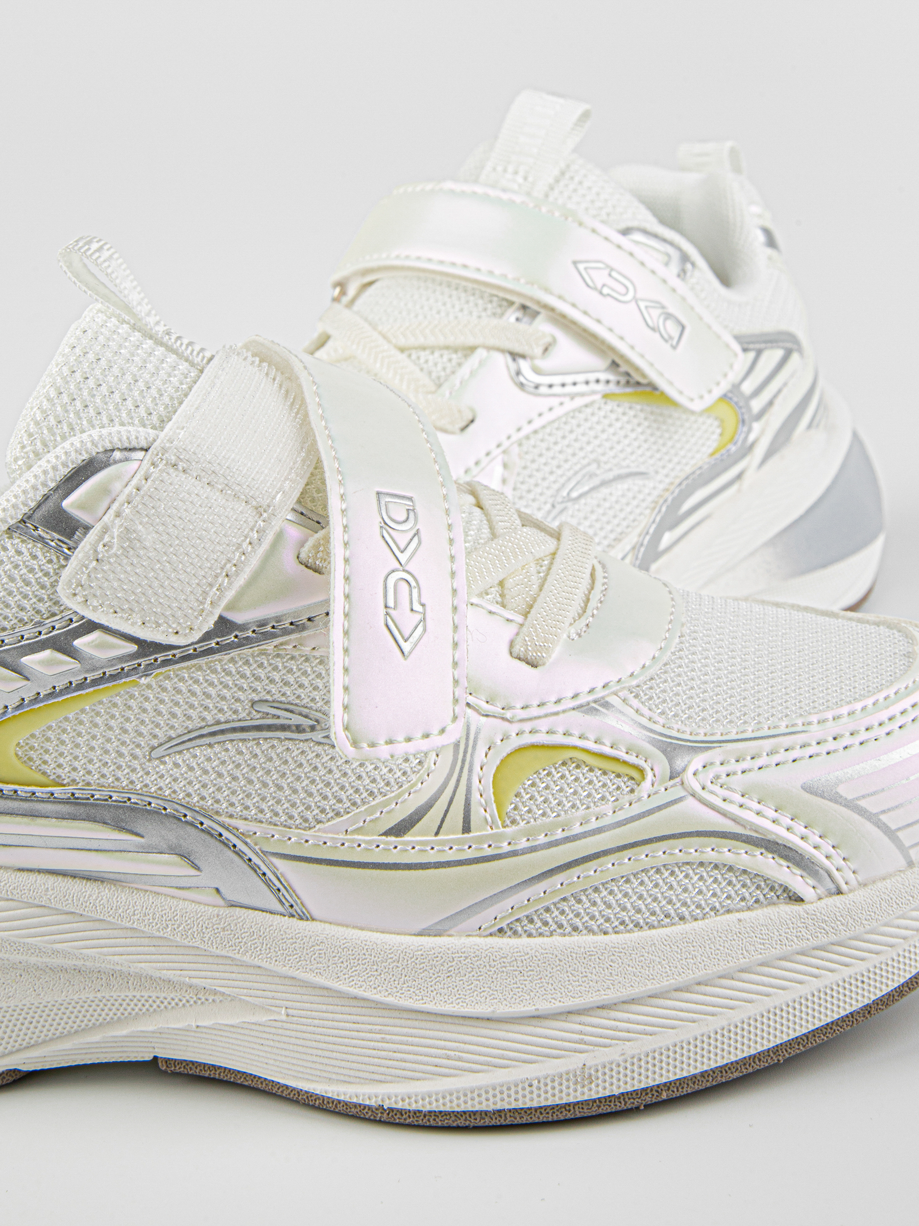 Кроссовки артикул:731295-1-9